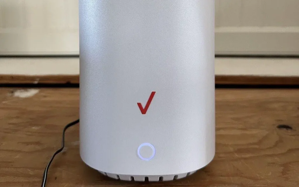 verizon router blinking white